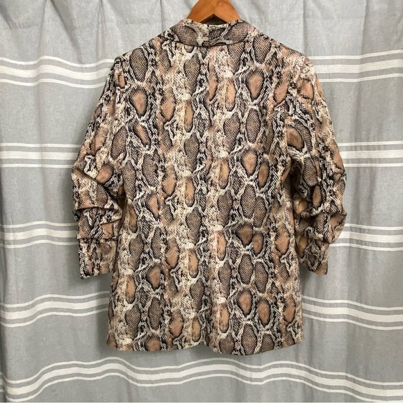 LIQUORISH / Reptile Print 3/4 Sleeve Blazer Size M - Picture 2 of 11